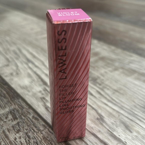 NEW! Lawless Forget The Filler Lip Plumping Gloss in Violet Bloom - Picture 4 of 9